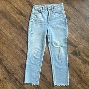 Madewell curvy perfect vintage jeans. Size W 28.